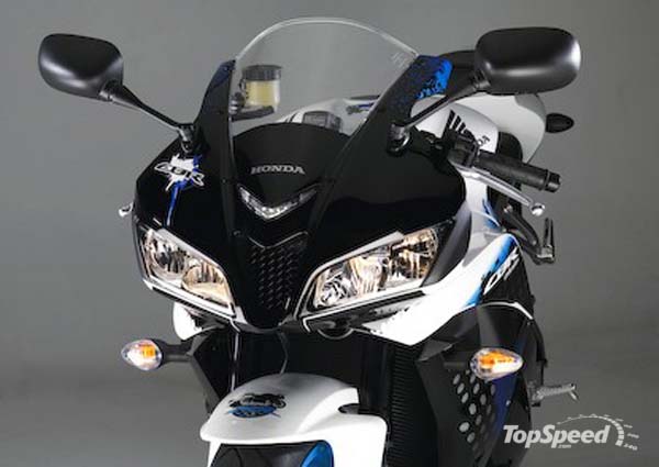 CBR600RR ABS equipped with patented, electronically controlled Combined ABS, 